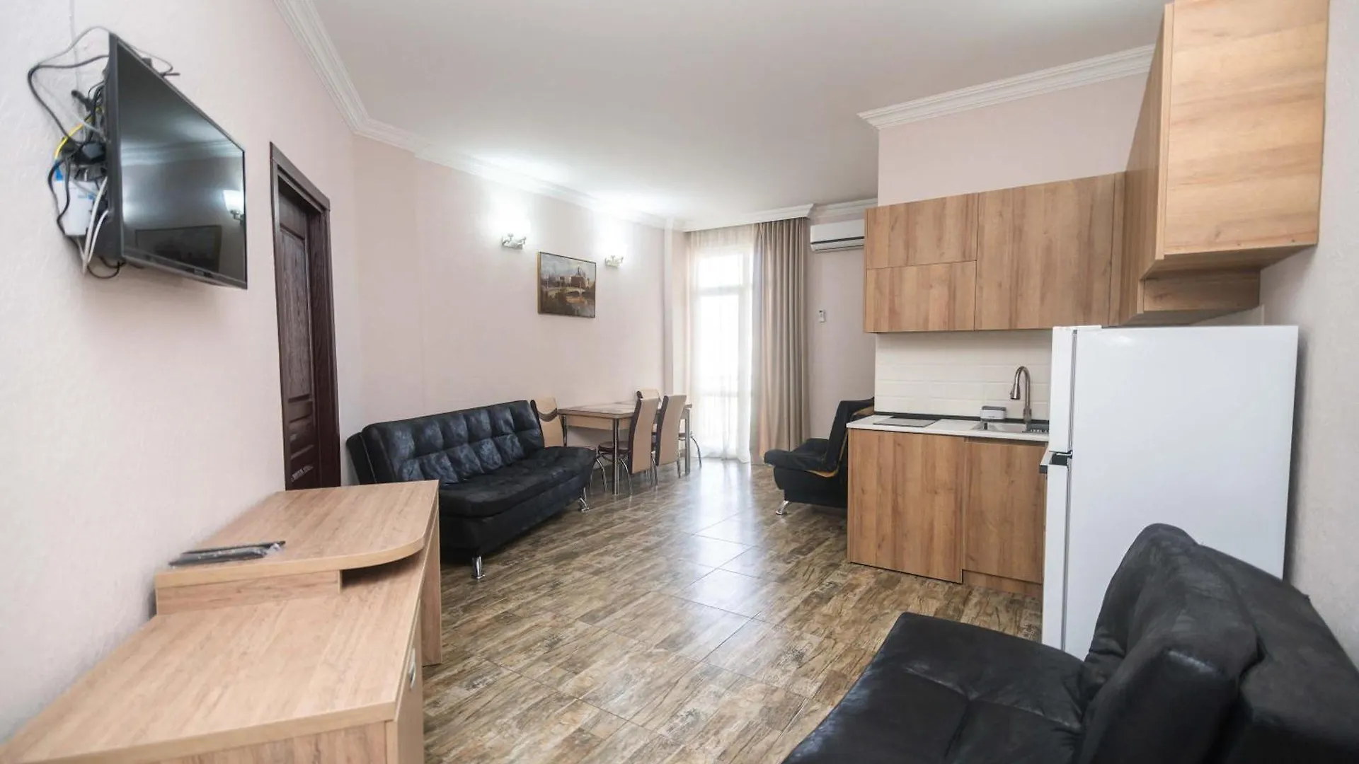 Batumi Apartment Chic City Getaway - By Wehost 0*,  جورجيا